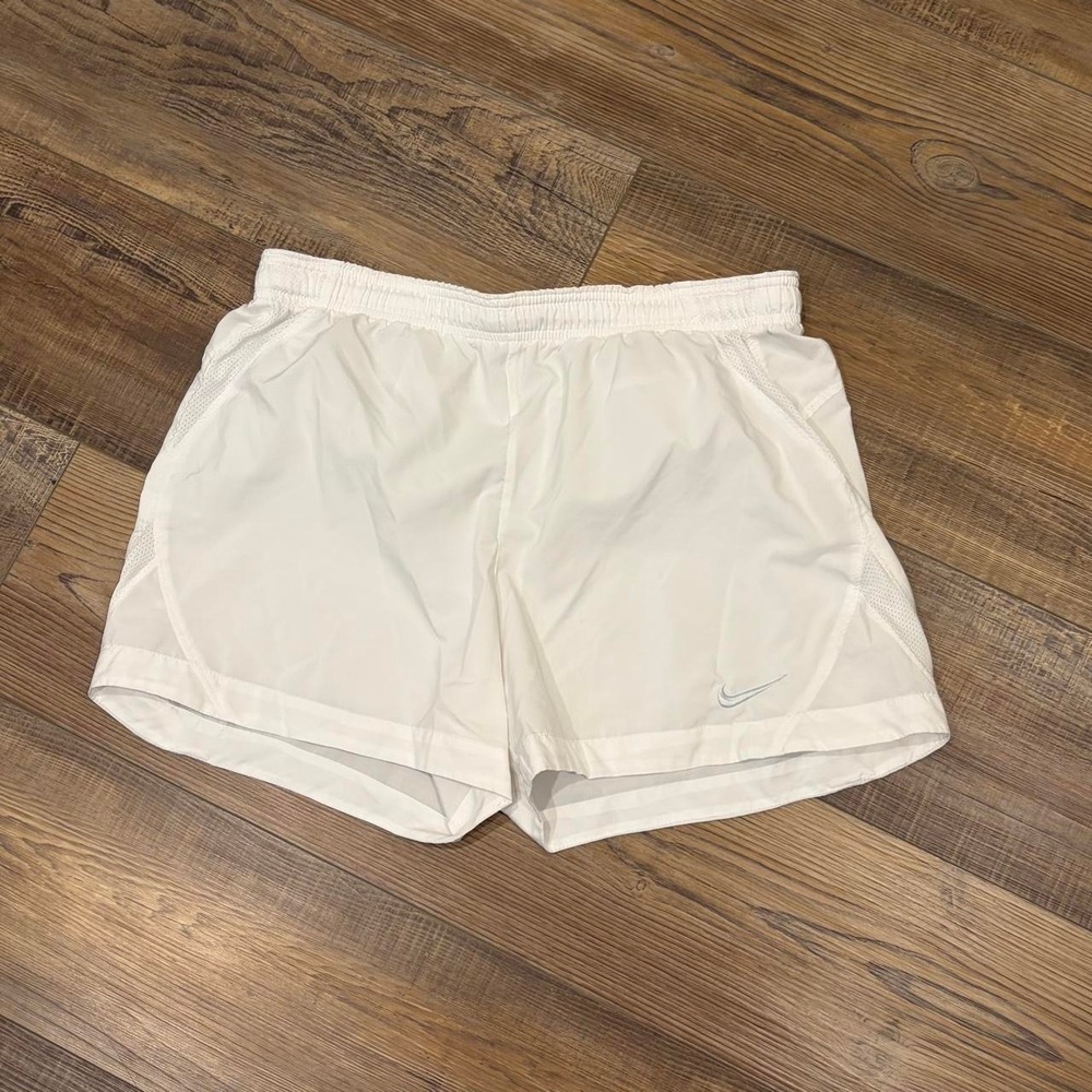 Nike white running shorts running athletic 28" waist No inside liner